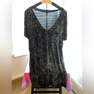Torrid size 1 distressed dress with pocket. Midi length